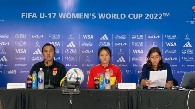 女厕wc撒尿